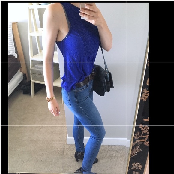 Sleeveless Blouse w/ Sequin & Texture Detailing - Picture 4 of 7